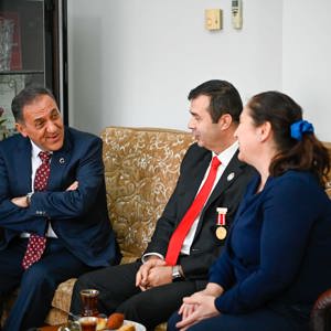 Valimiz Dr. Ahmet Hamdi Usta ve İl Müdürümüz Arif Laçin’den Şehit Aileleri ve Gazilerimize Ziyaret - fotoğraf 5