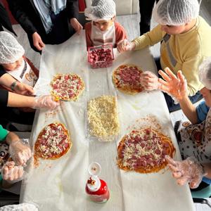 Afyonkarahisar Engelsiz Yaşam Bakım, Rehabilitasyon Merkezinde Pizza Yapım Etkinliği  - fotoğraf 3
