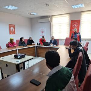 Devlet himayesi altında iken devlet memuru olarak atanan değerli gençlerimize işe başlamadan önce Bakım Sonrası Rehberlik Birimimiz tarafından İş Hayatına Uyum ile ilgili eğitim verildi.  - fotoğraf 1