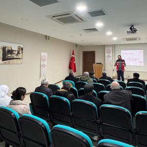 Büyüklerimiz İçin Dijital Okuryazarlık Eğitimi - fotoğraf 2