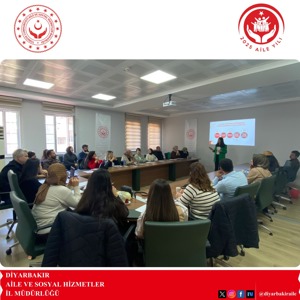 Çocuk Koruma Alanında Çalışan Meslek Elemanları İçin Değerlendirme Çerçevesi Rehberi Eğitimi” Korunmaya ihtiyacı olan çocuklara yönelik hizmetlerde bütüncül, kanıt temelli ve standart bir yaklaşım geliştirmek amacıyla düzenlenen eğitim programımız Diyarbakır’da devam ediyor.  - fotoğraf 2