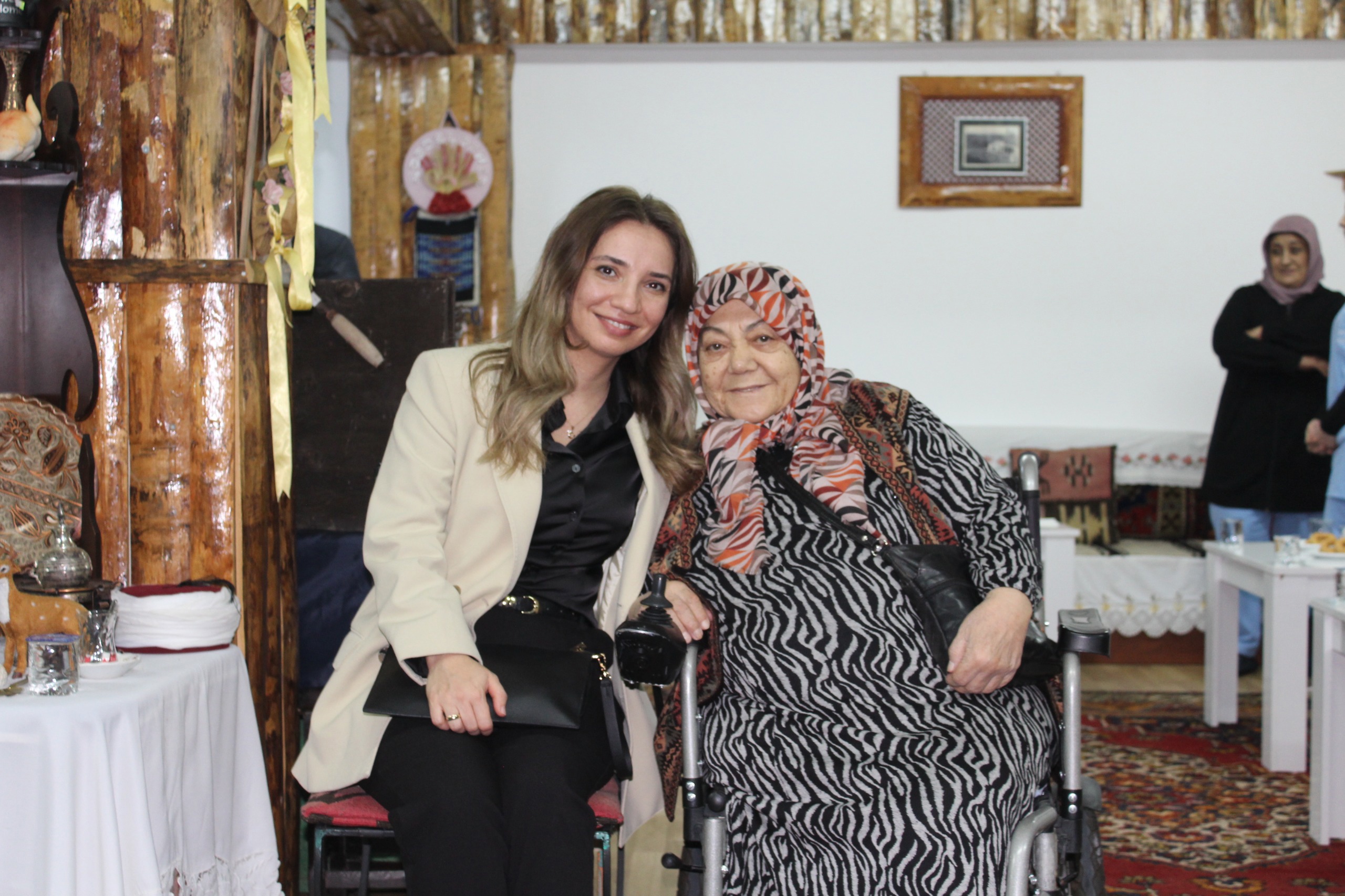 İl Müdürümüz Sayın Sezgi ARPACI ELALDI'nın Huzurevi Ziyareti - fotoğraf 1