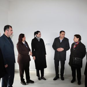 Aydın Büyükşehir Belediye Başkanımız Sn. Özlem Çerçioğlu, Adalet ve Kalkınma Partisi yönetim kurulu üyeleri ile birlikte Aydın Huzurevi ve Rehabilitasyon Merkezi hizmet binası alanında incelemelerde bulunuldu. - fotoğraf 8