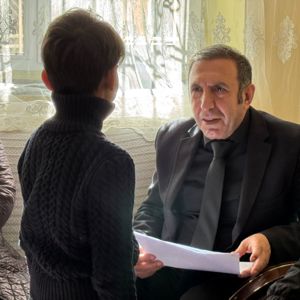 İl Müdürümüz Sayın Aydın Polat, ebeveyn kaybı yaşamış çocuklarımızın psiko-sosyal iyilik hallerini desteklemek amacıyla ailelerine yönelik hane ziyaretleri gerçekleştirmiştir. - fotoğraf 4