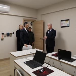 Sayın Valimiz Davut Gül, Şeyh Zayed Çocuk Evleri Sitesi Müdürlüğümüzün Yeni Hizmet Binasını Ziyaret Etti - fotoğraf 1