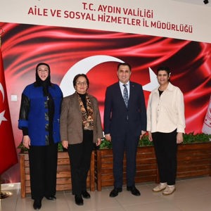 Adalet ve Kalkınma Partisi Aydın İl Başkanlığı Sosyal Politikalar Başkanı Sayın Hatice Palak ve beraberindeki yönetim kurulu üyeleri, İl Müdürümüz İlkay Türkoğlu’nu makamında ziyareti - fotoğraf 1