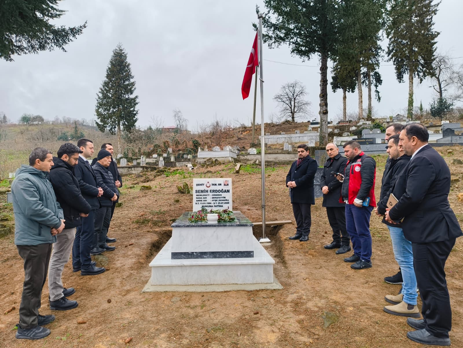 Şehidimiz İkmal Er Semih ERDOĞAN Kabri Başında Rahmet ve Minnetle Anıldı.