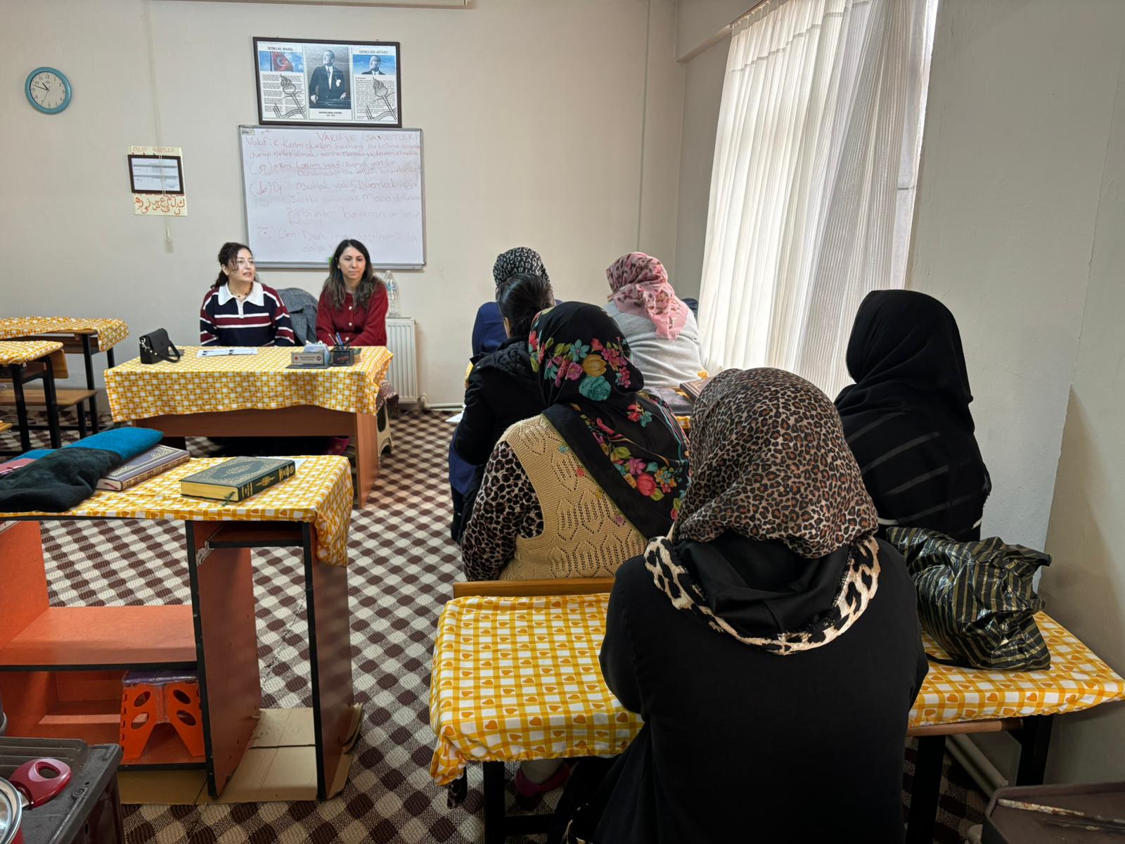 Kur’an Kursu Kursiyerlerine Evlilik ve Aile Hayatı Konulu Eğitim Verildi.