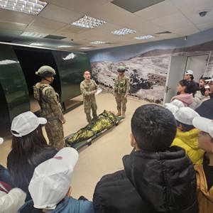 Bakanlığımız Himayesindeki Çocuklar “Mehmetçik ile Bir Gün” Etkinliğinde - fotoğraf 20