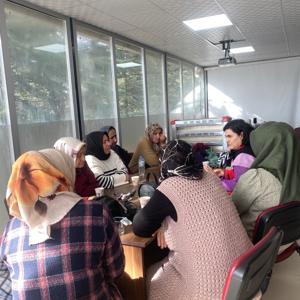 Hocalar Kadın Kültür Evinde 'Aile ve Alışveriş' Konusunda  Bilgilendirme  - fotoğraf 1