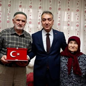 Valimiz Sayın Oktay Çağatay İlk Ziyaretini Aziz Şehidimiz Nuri Özcanın Kıymetli Ailesine Gerçekleştirdi - fotoğraf 2