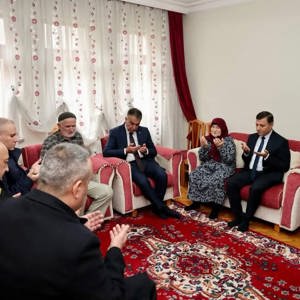 Valimiz Sayın Oktay Çağatay İlk Ziyaretini Aziz Şehidimiz Nuri Özcanın Kıymetli Ailesine Gerçekleştirdi - fotoğraf 3
