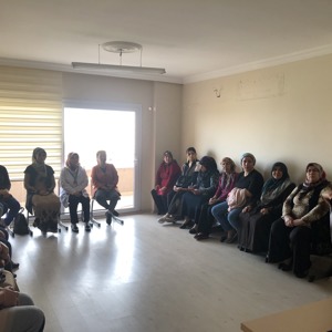 "Okul ve Aile" İle "Hayatın İlk Çeyreği" Konulu Eğitimleri Verildi. - fotoğraf 1
