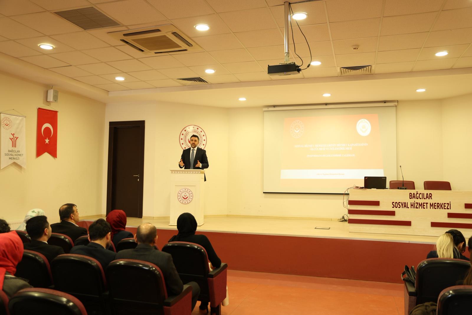 İl Müdürümüz Sn. Ömer TURAN Başkanlığında Sosyal Hizmet Merkezlerinin Hizmet Kapasitesinin Ölçülmesi ve İyileştirilmesi Kapsamında Toplantı Gerçekleştirildi