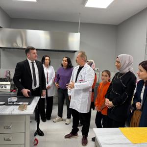 İl Müdürümüz Arif Laçin’in Nadide Üstündağ Yıldırım Gündüz Bakım Merkezine Denetim Ziyareti - fotoğraf 2