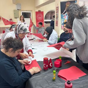 Özel Gereksinimli Çocuklardan Bayrak Sevgisi Etkinliği - fotoğraf 1