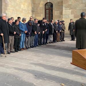  Kıbrıs Gazimiz İbrahim KAVUKCU Son Yolculuğuna Uğurlandı - fotoğraf 3