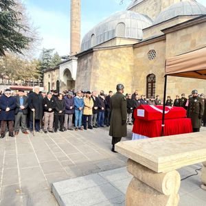  Kıbrıs Gazimiz İbrahim KAVUKCU Son Yolculuğuna Uğurlandı - fotoğraf 6