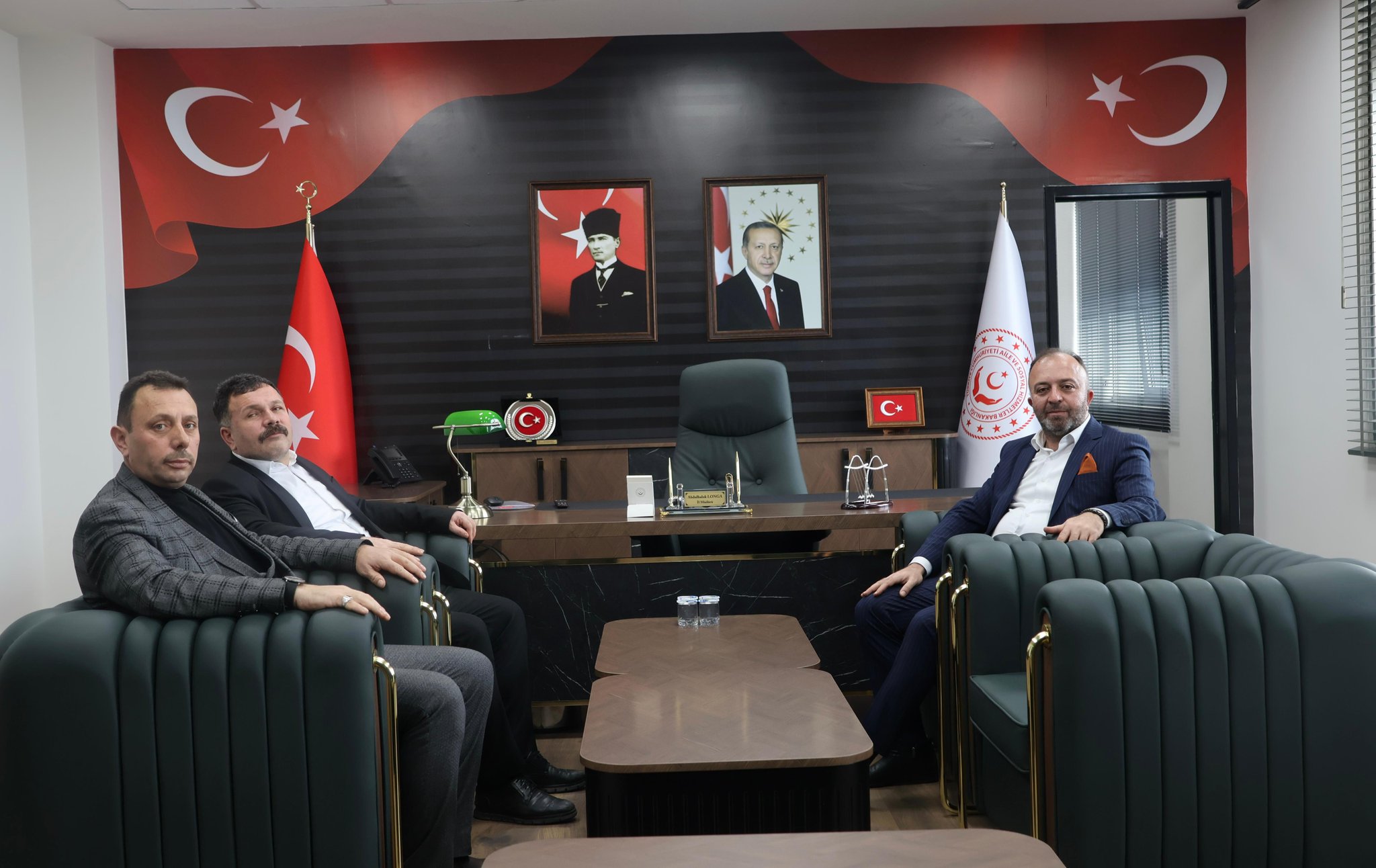 Memur-Sen Genel Merkez Engelliler Komisyonu Başkanı / Eğitim-Bir-Sen Çankırı Şube Başkanı Sn. Ahmet DÖNMEZ ve Eğitim-Bir-Sen 2. Nolu Şube Başkanı Sn. İbrahim AKDAŞ , İl Müdürümüz Sn. Abdulhaluk LONGA'yı ziyarette bulundular.