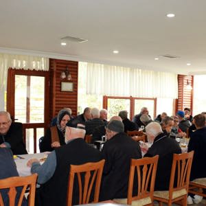 Huzur ve Doğanın İçinde Kıymetli Büyüklerimizle Öğle Yemeği - fotoğraf 3