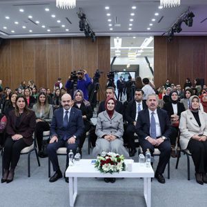 Bakanımız Göktaş "Sosyal Hizmetler ve Bakım Hizmetlerinin Sunulmasında Sosyal Kooperatifler Çalıştayı"nda konuştu - fotoğraf 3