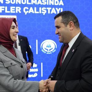 Bakanımız Göktaş "Sosyal Hizmetler ve Bakım Hizmetlerinin Sunulmasında Sosyal Kooperatifler Çalıştayı"nda konuştu - fotoğraf 5
