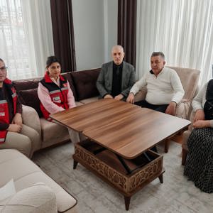 Sandıklı Sosyal Hizmet Merkezi Kuruluş Müdürü Mustafa Yavuz Malul Gazi Yusuf Akın' ve Şehit Gökhan Orhan'ın Ailesine Vefa Ziyareti Gerçekleştirdi - fotoğraf 2