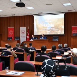 Valimiz Sayın Yakup Canbolat başkanlığında, Kadına Yönelik Şiddetle Mücadele İl Koordinasyon, İzleme ve Değerlendirme Komisyonu Toplantısı - fotoğraf 3
