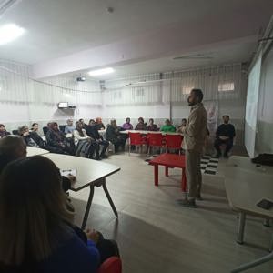 Aile Eğitim Programı Kapsamında Velilere Yönelik Eğitim Gerçekleştirildi - fotoğraf 2