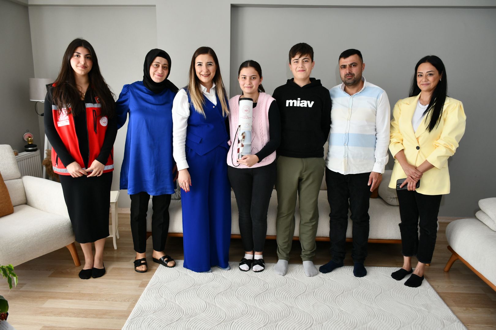 14 Kasım Dünya Diyabet Günü kapsamında, İl Müdürümüz Sayın Çiğdem AÇIKYILDIZ KAZEL, ilimizde yaşayan diyabet hastası Elif Cemre SARITAŞ ve ailesini ziyaret etti.