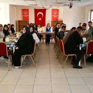 İl Müdürümüz Sayın Çiğdem AÇIKYILDIZ KAZEL kahvaltı etkinliğine katılım sağlayarak çalışma arkadaşlarımızla bir araya geldi. - fotoğraf 1