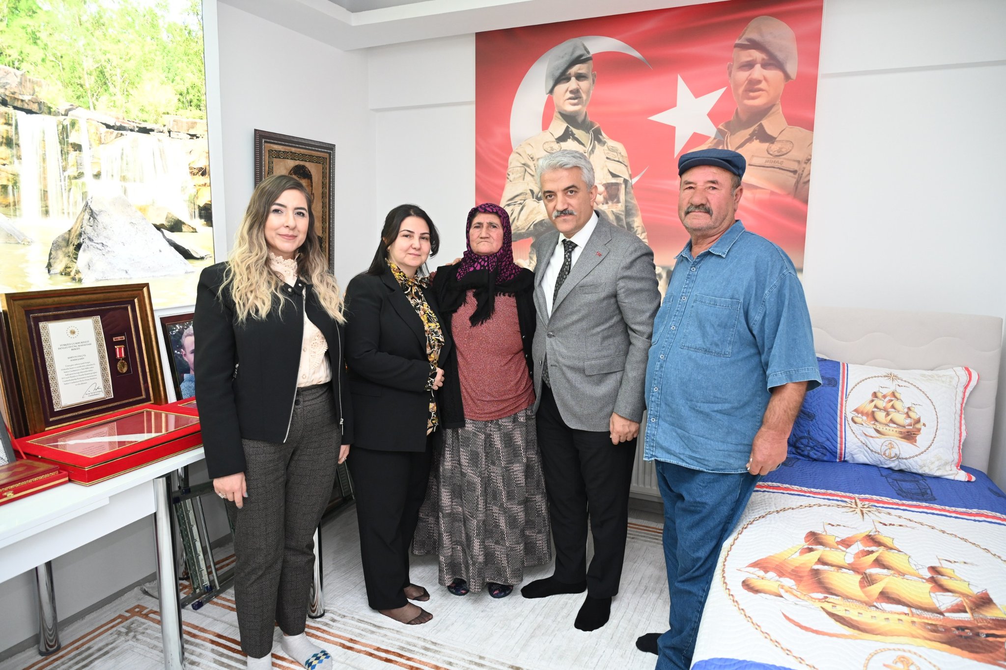 Kahraman Şehidimizin kıymetli ailesine ziyaret gerçekleştirildi.