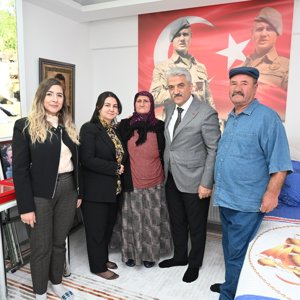 Kahraman Şehidimizin kıymetli ailesine ziyaret gerçekleştirildi. - fotoğraf 1