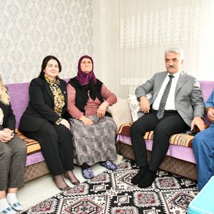 Kahraman Şehidimizin kıymetli ailesine ziyaret gerçekleştirildi. - fotoğraf 2