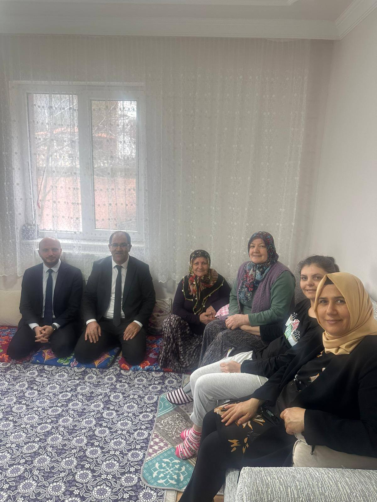 Evde Bakım ve SED Kapsamında Laçin ilçesinde Hane Ziyaretleri Gerçekleştirildi