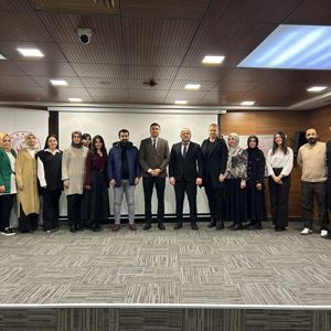 Pamukova Kaymakamı Sayın Gürsel TEMURCİ, İl Müdürlüğümüze bağlı Geyve Sosyal Hizmet Merkezi Müdürlüğünü ziyaret etti. - fotoğraf 1