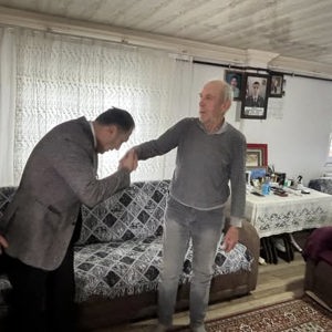 İl Müdürümüz İlkay Türkoğlu, Van ilinde meydana gelen çığ düşmesi sonucu arama-tarama faaliyeti sırasında şehit olan kahraman Uzman Çavuş Muhammer Keskin’in Çine ilçesinde ikamet eden kıymetli ailesini ziyareti - fotoğraf 3