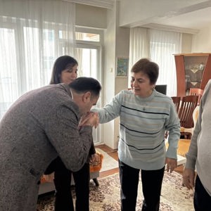 İl Müdürümüz İlkay Türkoğlu, Çine ilçemizde ikamet eden Kıbrıs Gazimiz İbrahim Ersoy ve kıymetli ailesini ziyareti - fotoğraf 3