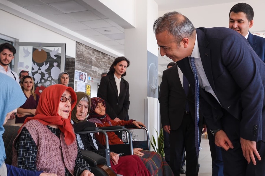 Kıymetli Büyüklerimizi Sayın Valimiz Hayrettin ÇİÇEK Ziyaret Etti
