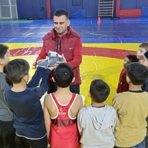 Minik Güreşçilerimizin Desteklenmesi - fotoğraf 1