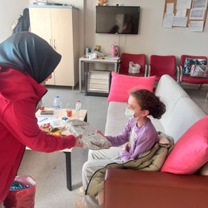 Afşin’de Aile Yılı Kapsamında Çocuk Servisine Anlamlı Ziyaret - fotoğraf 3