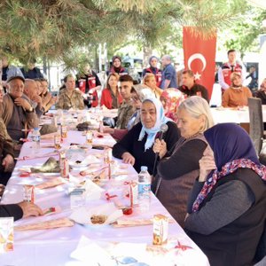 100. Yıl Atatürk Huzurevi ve Ybrm’yi Ziyaret Ederek Kıymetli Büyüklerimizin 1 Ekim Dünya Yaşlılar Gününü Kutladılar. - fotoğraf 4
