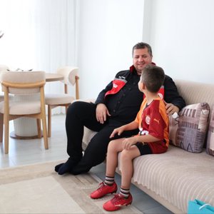 6 Ekim Dünya Serebral Palsi Farkındalık Günü Dolayısıyla İl Müdürümüz Serdar Demirci Serebral Palsi Tanısı Bulunan Kıymetli Çocuğumuzu ve Değerli Ailesini Evinde Ziyaret Etti. - fotoğraf 1