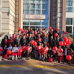 Cumhuriyetimizin 102. Yılı Etkinlikleri Kapsamında Düzenlenen “Dedemden Cumhuriyet Hatıraları” Adlı Söyleşi Programı, Duygusal ve Anlamlı Anlara Sahne Oldu. - fotoğraf 1