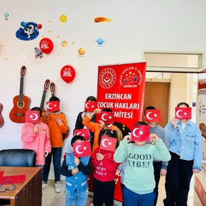 Çocuk Hakları Komitesi Üyesi Yavrularımızın Yaratıcılıklarını Ortaya Koyduğu Cumhuriyet Coşkusuyla Bayrak Yapma Etkinliğini Gerçekleştirdik. - fotoğraf 1