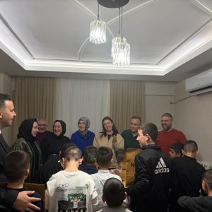 Devletimizin Şefkatiyle Isınan Gönüller, Gülen Yüzler - fotoğraf 1