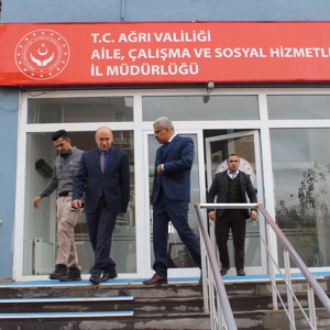 Ağrı İl Emniyet Müdürü Sayın Nihat Özen İl Müdürümüze Ziyaret-i iade. - fotoğraf 2