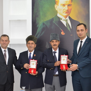 KKTC Milli Mücadele Madalyaları Hak Sahiplerine Verilmeye Devam Ediyor - fotoğraf 4
