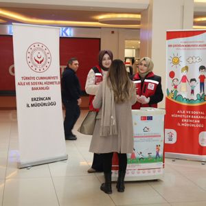 Koruyucu Aile Modeli Tanıtımlarımız Devam Ediyor. Bu Çerçevede Can Park AVM’de Koruyucu Aile Hizmet Modelinin Tanıtımı Yapılarak, Halkımıza Bilgilendirme Yapıldı. - fotoğraf 1