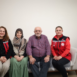 Kahraman Şehidimiz Recep Gündüz’ün Bizlere Emaneti Olan Kıymetli Annesi ve Babasını Ziyaret Ederek Ellerinden Öptük. - fotoğraf 1